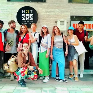 Hot - House Of Travellers Taj View Hostel